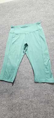 32 Degrees Cool Women's Green Active Yoga Capri Leggings with Pockets Size M
